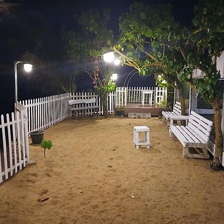 Ashen'S Beach House Bussa エクステリア 写真