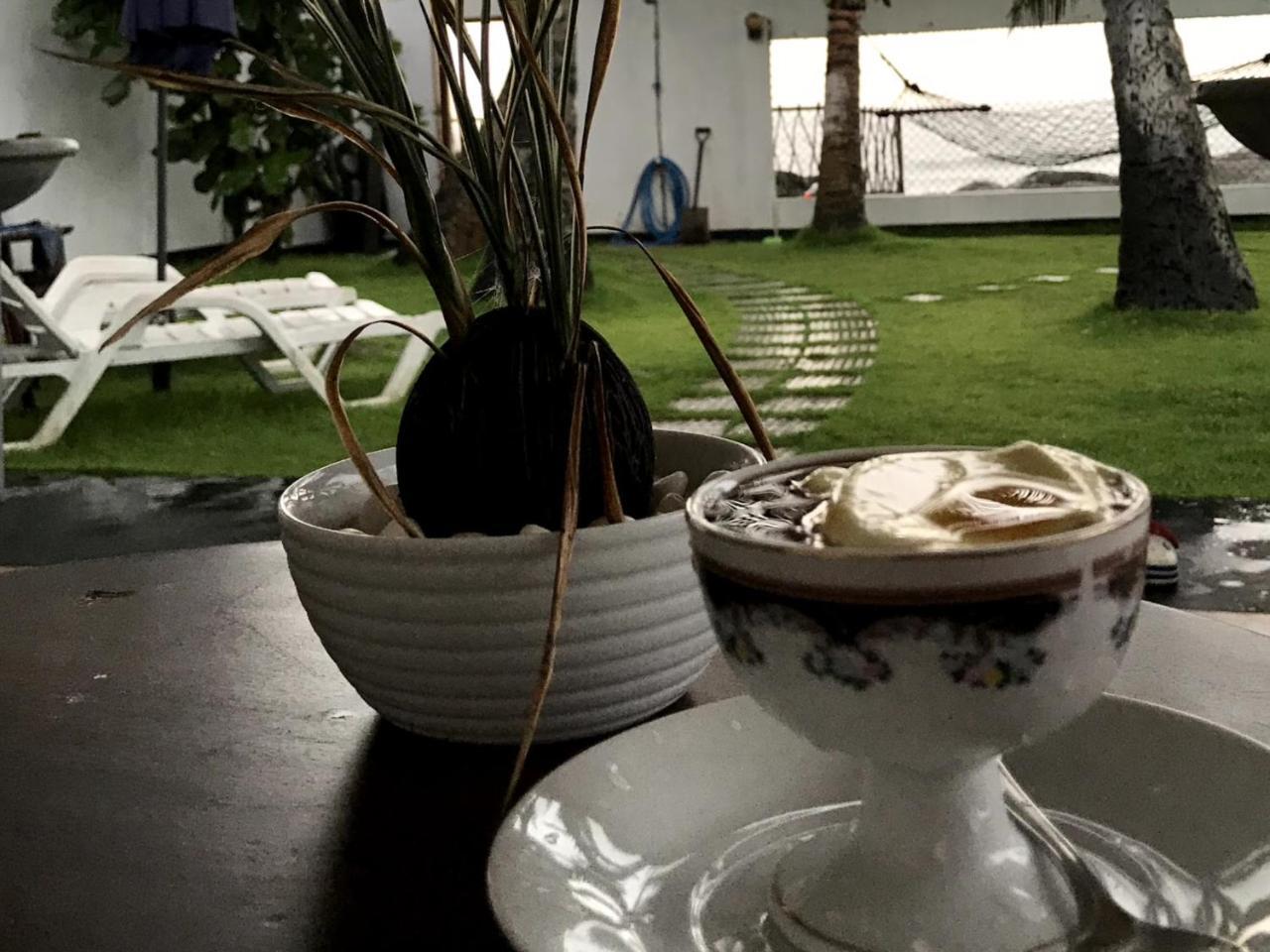 Ashen'S Beach House Bussa エクステリア 写真